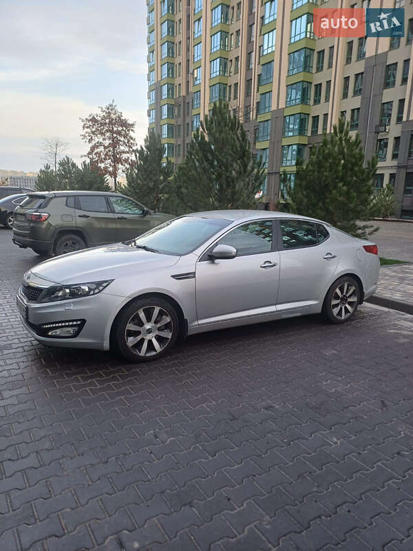 Седан Kia Optima 2012 в Киеве