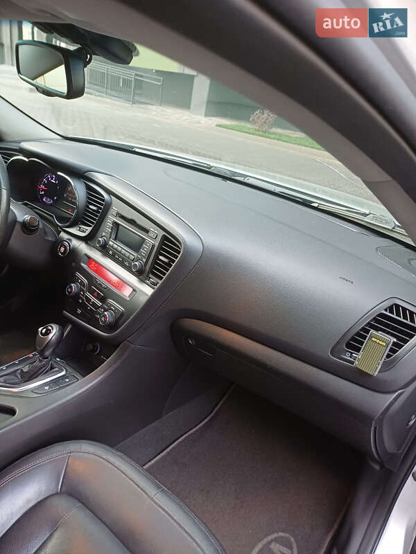 Седан Kia Optima 2012 в Киеве