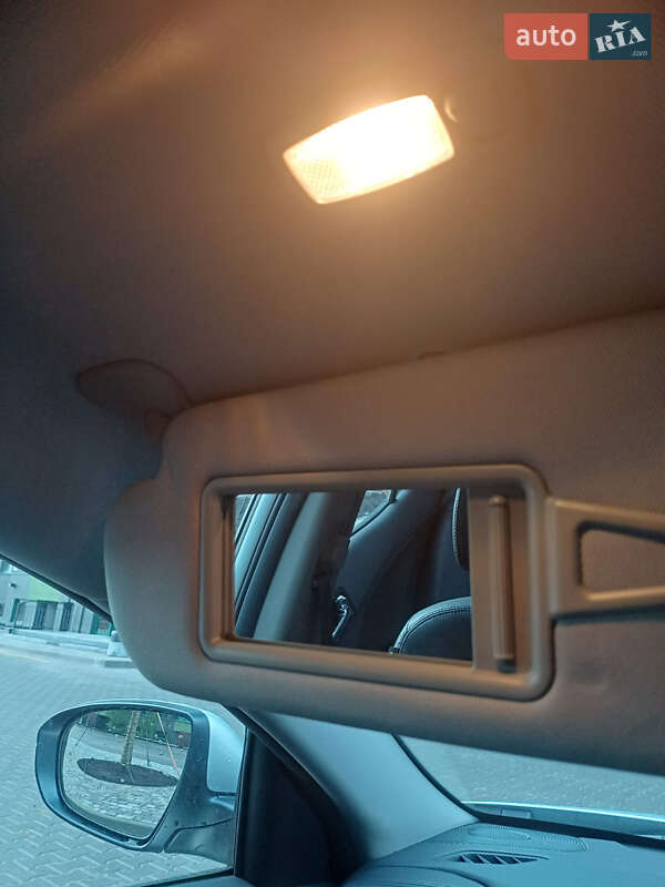 Седан Kia Optima 2012 в Киеве