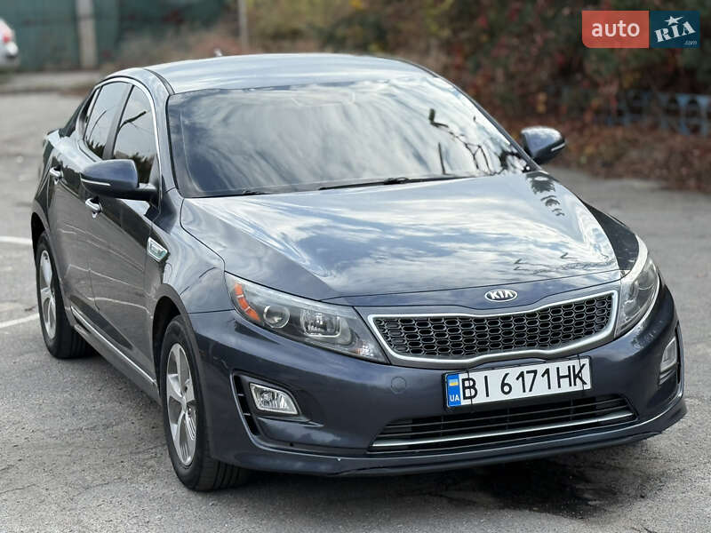 Седан Kia Optima 2015 в Кременчуге