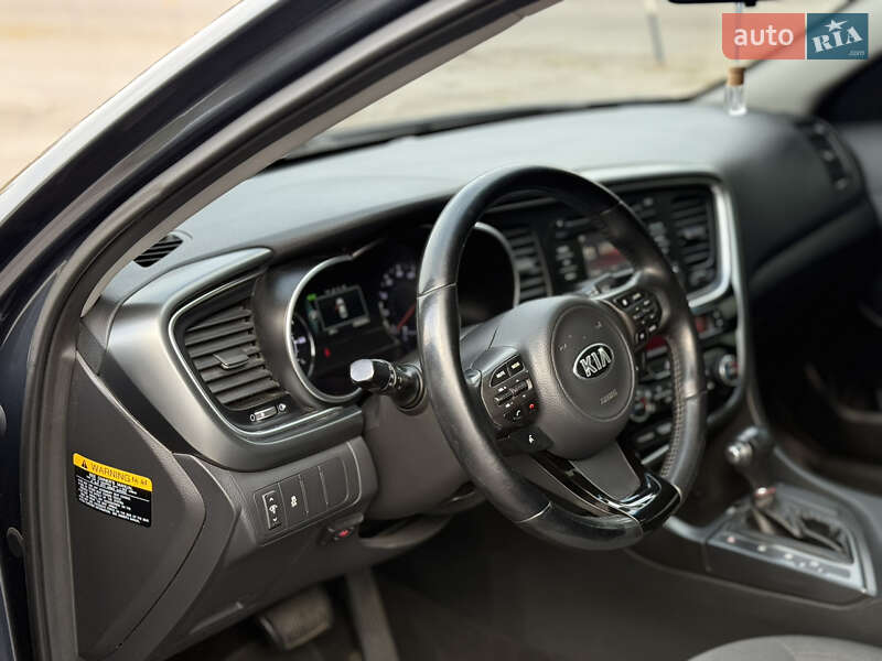 Седан Kia Optima 2015 в Кременчуге