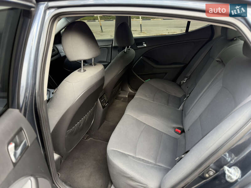 Седан Kia Optima 2015 в Кременчуге