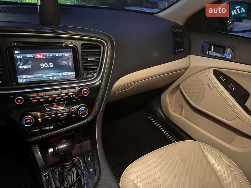 Седан Kia Optima 2014 в Виннице