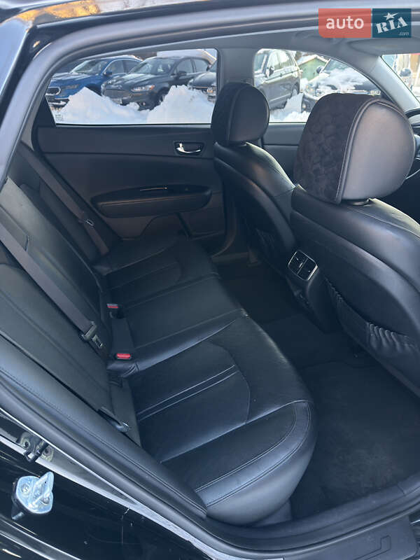 Седан Kia Optima 2017 в Ивано-Франковске