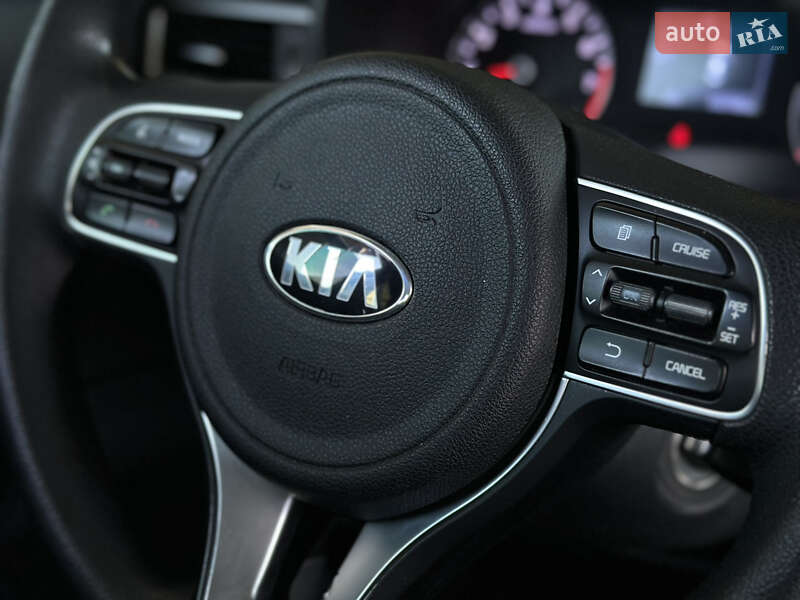 Седан Kia Optima 2016 в Киеве фото 33 Седан Kia Optima 2016 в Киеве