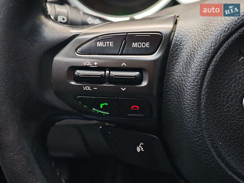 Седан Kia Optima 2015 в Харькове