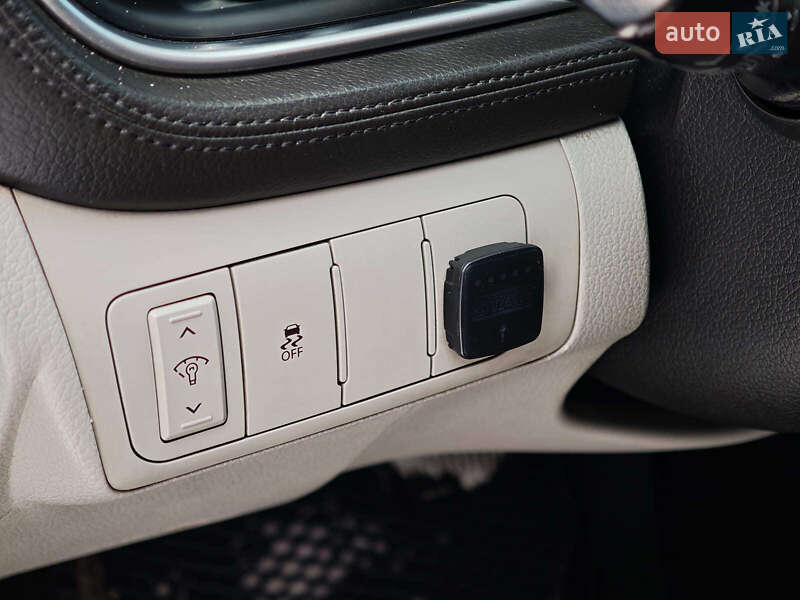 Седан Kia Optima 2015 в Харькове