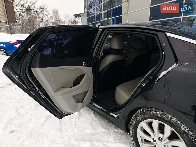 Седан Kia Optima 2015 в Харькове