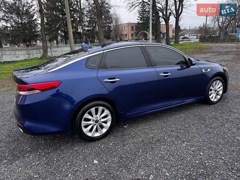Седан Kia Optima 2016 в Козельщине
