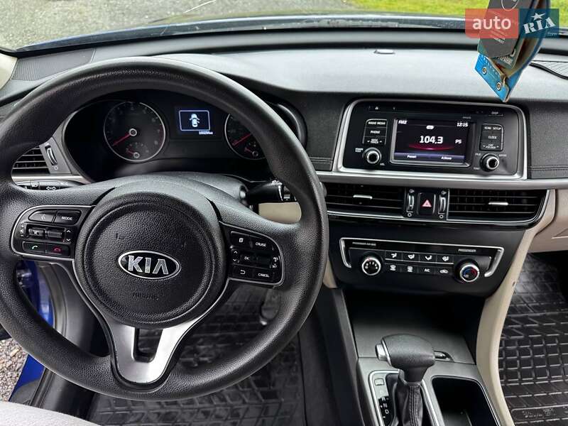 Седан Kia Optima 2016 в Козельщине