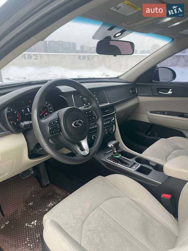 Седан Kia Optima 2018 в Киеве