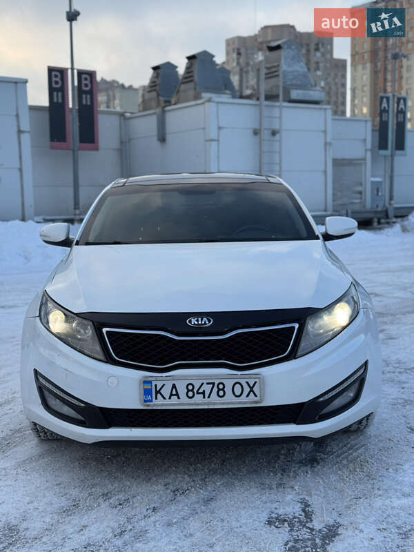 Седан Kia Optima 2011 в Киеве