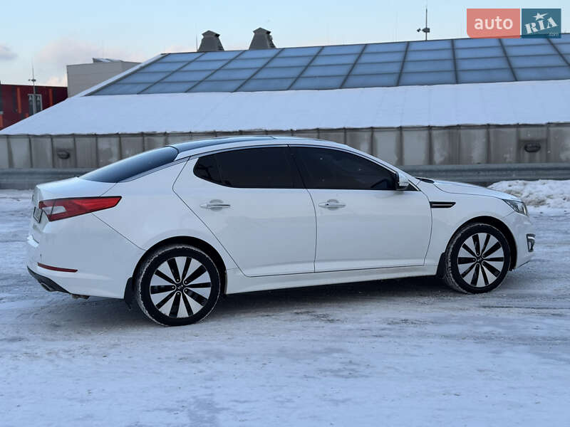 Седан Kia Optima 2011 в Киеве