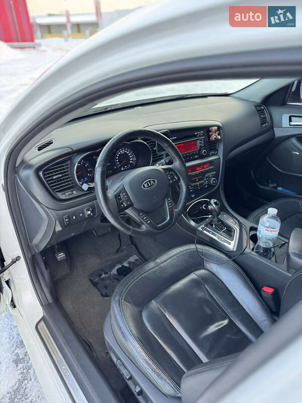 Седан Kia Optima 2011 в Киеве