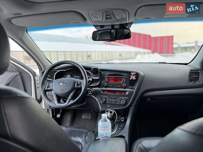 Седан Kia Optima 2011 в Киеве