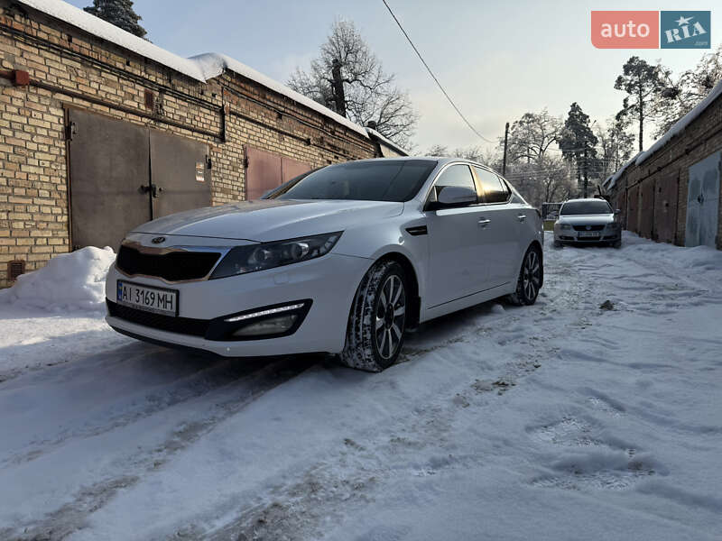 Седан Kia Optima 2012 в Ирпене