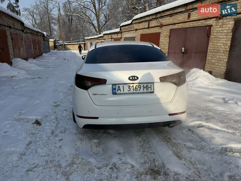 Седан Kia Optima 2012 в Ирпене