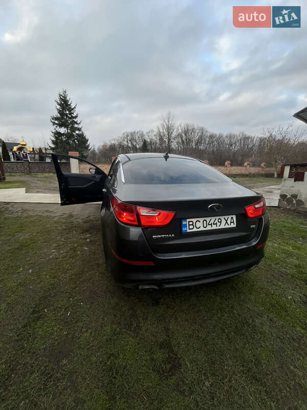 Седан Kia Optima 2015 в Городке