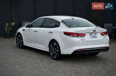 Седан Kia Optima 2017 в Костополе