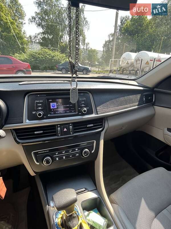 Седан Kia Optima 2016 в Сумах