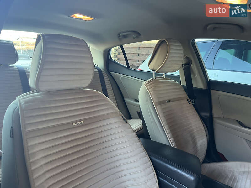 Седан Kia Optima 2013 в Старом Самборе