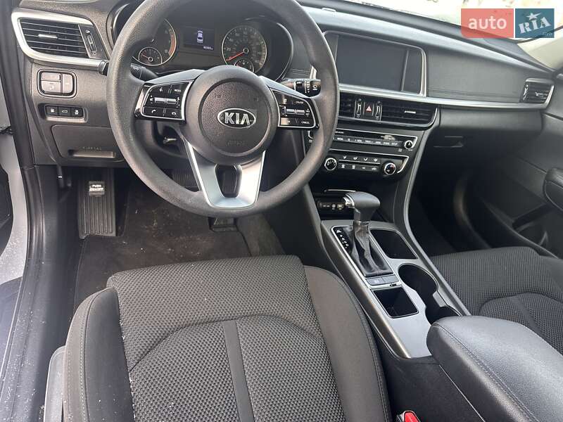 Седан Kia Optima 2020 в Киеве