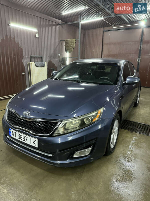 Седан Kia Optima 2014 в Снятині