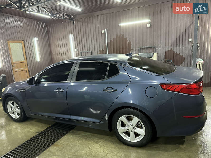 Седан Kia Optima 2014 в Снятині