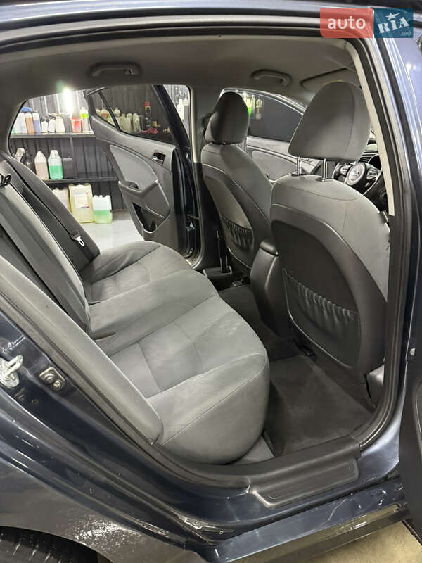 Седан Kia Optima 2014 в Снятині