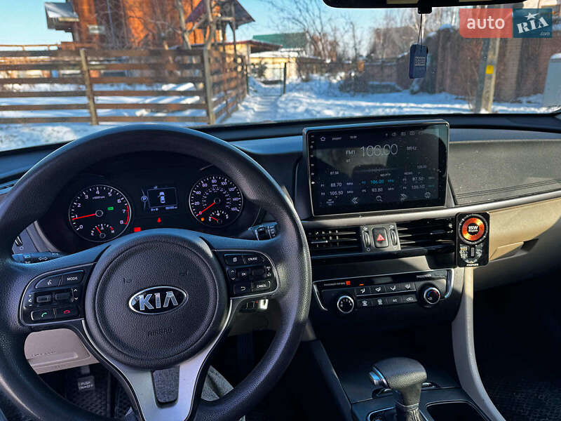 Седан Kia Optima 2015 в Києві
