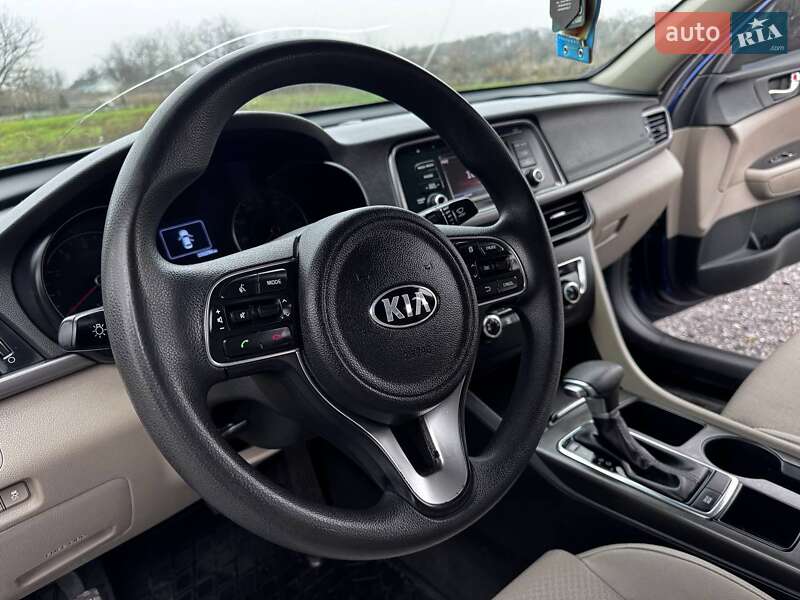 Седан Kia Optima 2016 в Козельщині