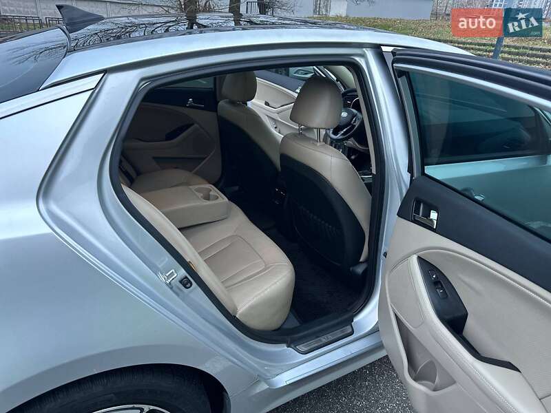 Седан Kia Optima 2012 в Полтаві