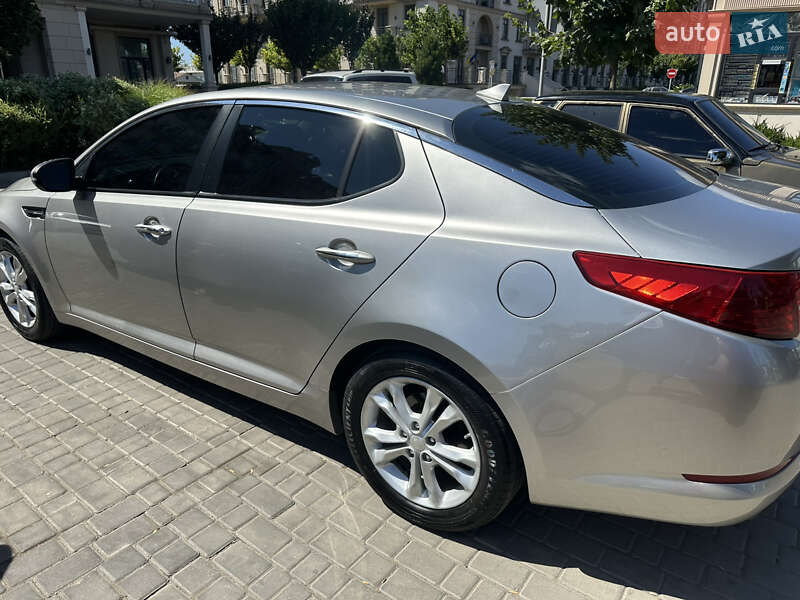 Седан Kia Optima 2012 в Одесі