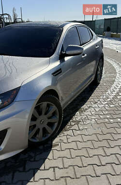 Седан Kia Optima 2012 в Беляевке