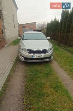 Седан Kia Optima 2013 в Львове
