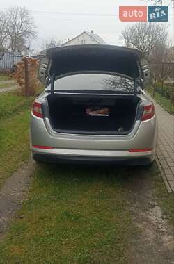 Седан Kia Optima 2013 в Львове