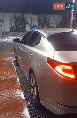 Седан Kia Optima 2013 в Львове