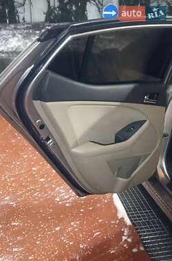 Седан Kia Optima 2013 в Львове