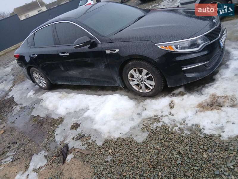 Седан Kia Optima 2017 в Ивано-Франковске