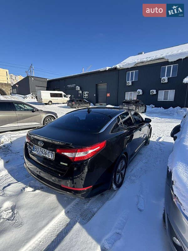 Седан Kia Optima 2012 в Тернополе
