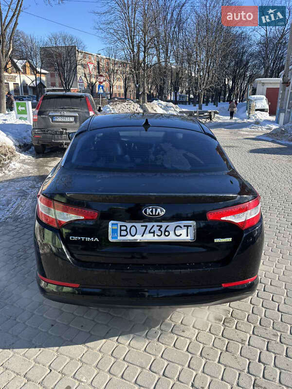 Седан Kia Optima 2012 в Тернополе