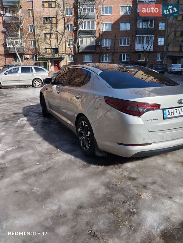 Седан Kia Optima 2012 в Славянске