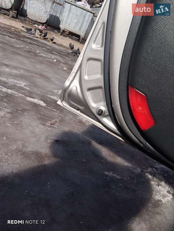 Седан Kia Optima 2012 в Славянске