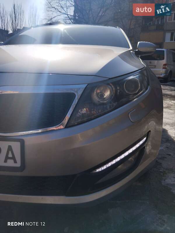 Седан Kia Optima 2012 в Славянске