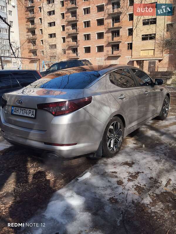 Седан Kia Optima 2012 в Славянске