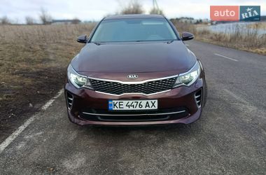 Седан Kia Optima 2016 в Новомосковске