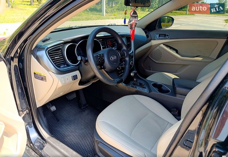 Седан Kia Optima 2015 в Синельниковому