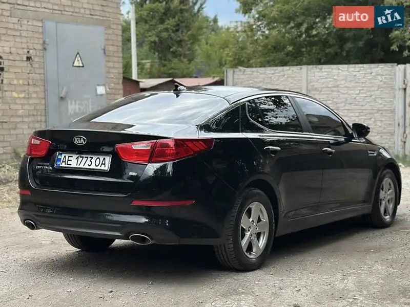 Седан Kia Optima 2015 в Синельниковому