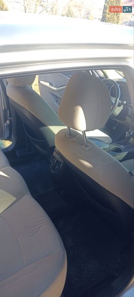 Седан Kia Optima 2013 в Львове
