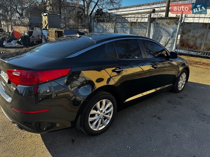 Седан Kia Optima 2014 в Киеве